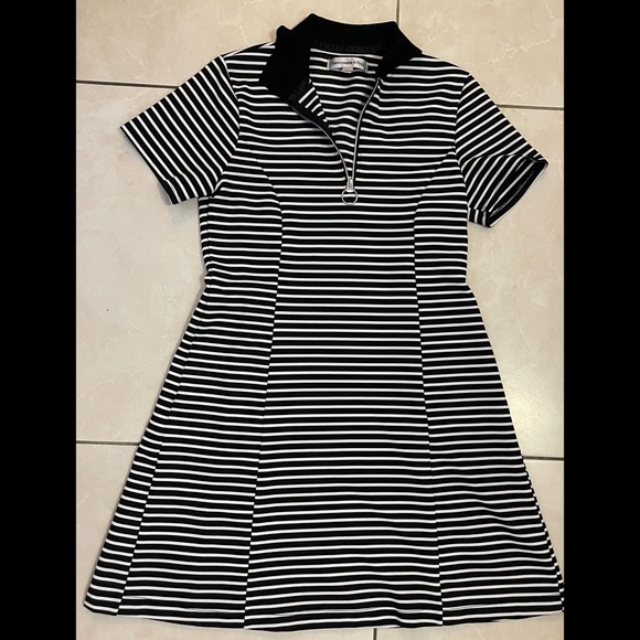 Striped Collared Dress - Picture 3 of 13